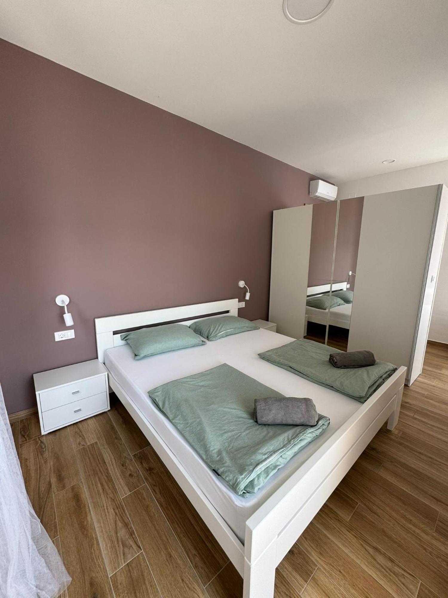 Villa Lovorka By Villa Eva Omišalj Chambre photo