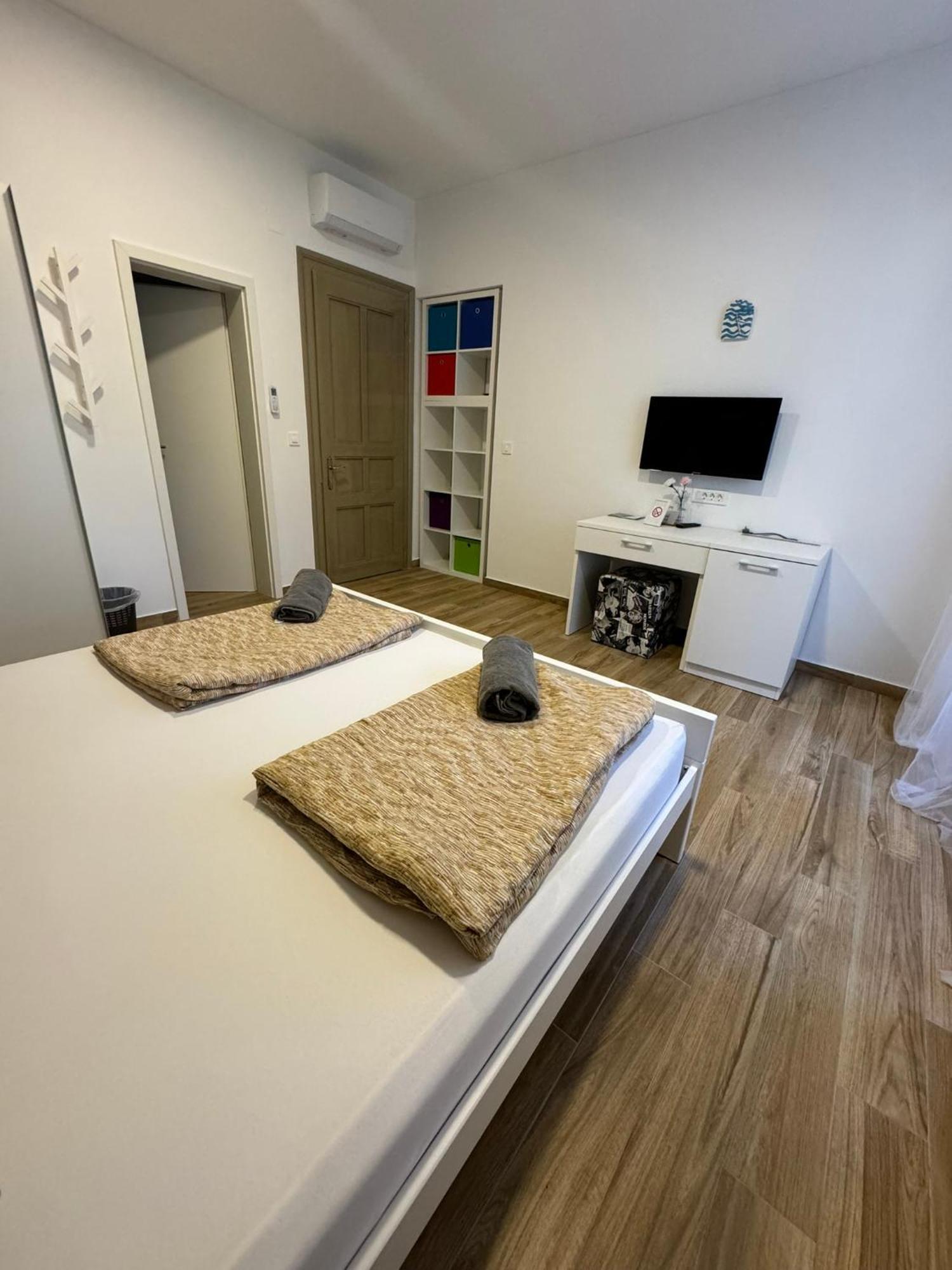 Villa Lovorka By Villa Eva Omišalj Chambre photo